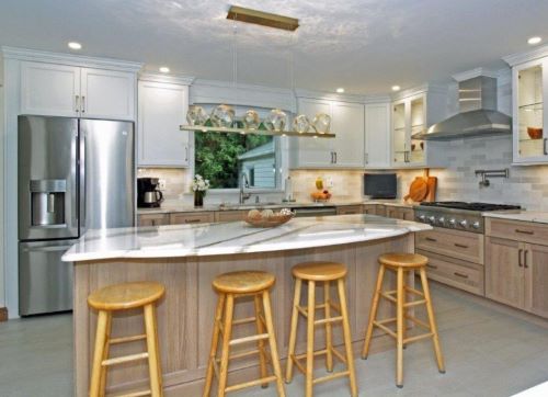 Quarter Sawn White Oak Kitchen from Brighton Cabinetry