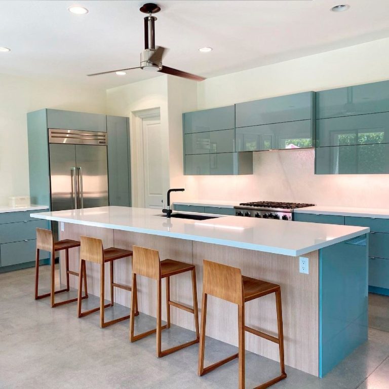 Frameless kitchen with Alvic doors drawers and panels in Agua Marina