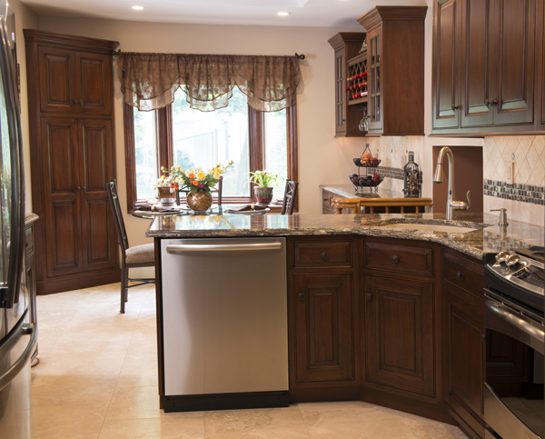 Broken floor plan design element