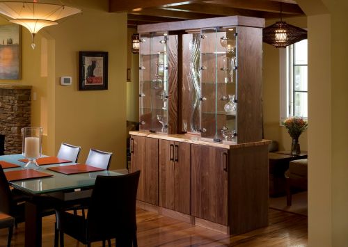 room divider used in broken floor plan layout