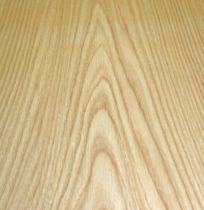 Cathedral grain on oak