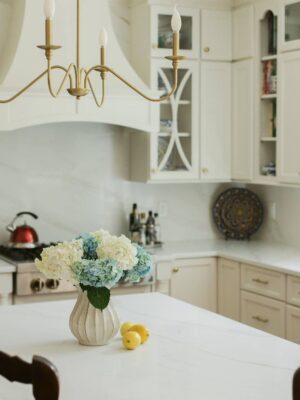 Traditional painted Brighton kitchen